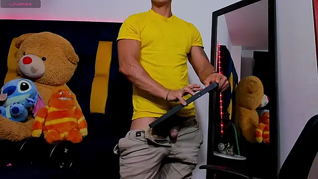 Snapshot of Evan_Storn chatting on October 17, 2025, 3:10 am Evan Storn online show from October 17, 2025, 3:10 am