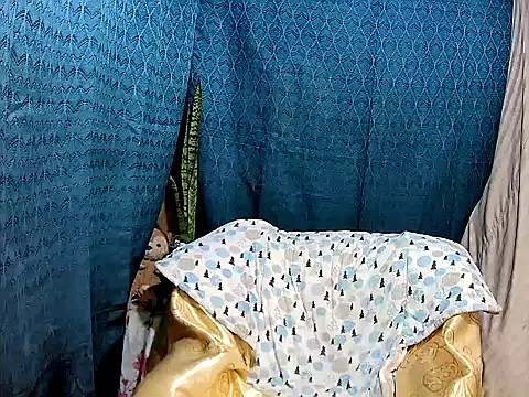 FlowerSexy online show from September 30, 2025, 11:15 am