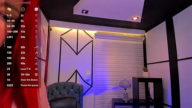 NahomiRichards  online show from November 26, 2025, 4:46 am