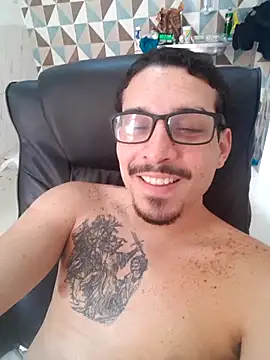Snapshot of branquintatto chatting on October 14, 2025, 5:36 pm branquintatto online show from October 14, 2025, 5:36 pm