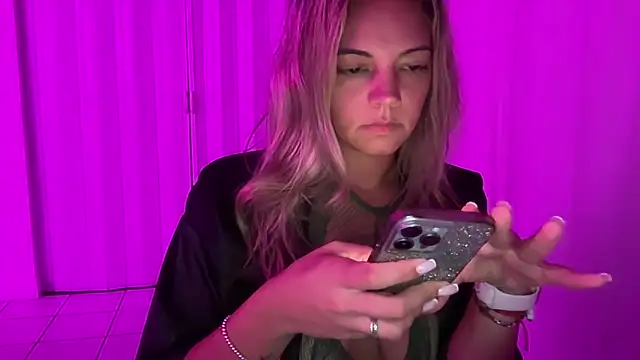 Snapshot of prettyykitty22 chatting on October 12, 2025, 2:54 am prettyykitty22 online show from October 12, 2025, 2:54 am