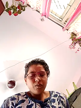 Snapshot of thanusi_2 chatting on October 4, 2025, 6:55 am thanusi 2 online show from October 4, 2025, 6:55 am