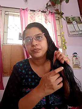 Snapshot of thanusi_2 chatting on October 13, 2025, 6:46 am thanusi 2 online show from October 13, 2025, 6:46 am