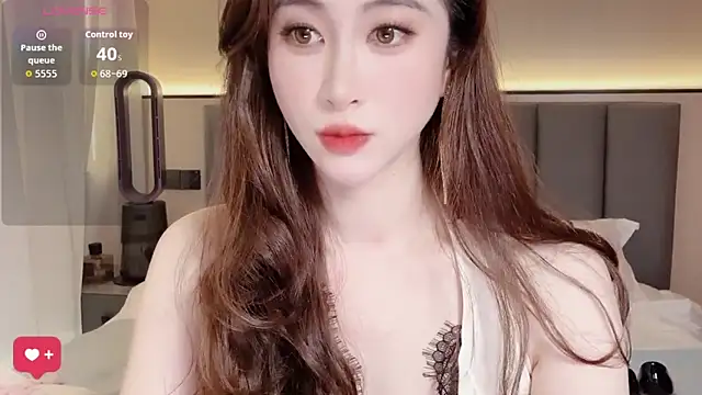 wuyueaini online show from April 26, 2026, 6:22 am