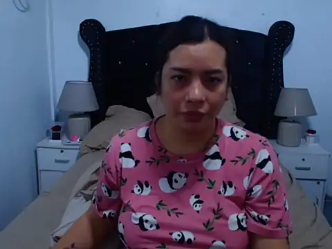 AnnaMedina05 online show from February 9, 2026, 10:47 pm