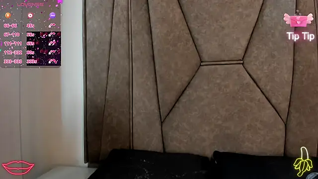 Isabela Colins online show from September 30, 2025, 12:32 pm