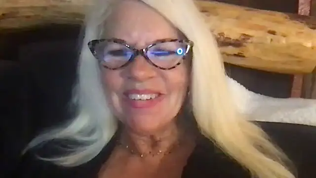 SubMissOlivia online show from October 31, 2025, 4:30 pm