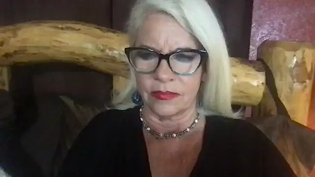 SubMissOlivia online show from November 8, 2025, 2:12 am