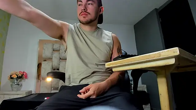 BrunoWalkerr online show from September 25, 2025, 12:42 pm