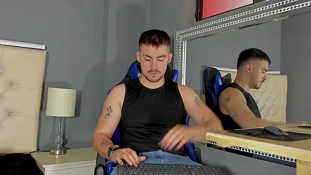 BrunoWalkerr online show from October 19, 2025, 11:33 am