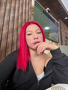 Scarlett fiire online show from October 28, 2025, 3:04 pm