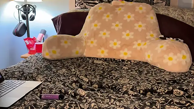 onlysunidreamss online show from October 16, 2025, 1:17 am