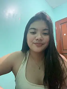 Snapshot of Sweetangelxx19 chatting on October 2, 2025, 8:05 pm Sweetangelxx19 online show from October 2, 2025, 8:05 pm