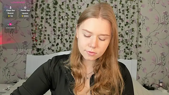  influensii  online show from October 27, 2025, 5:22 am