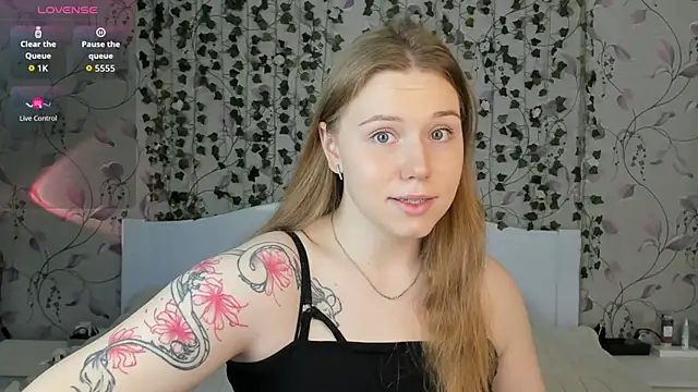  influensii  online show from November 3, 2025, 5:31 am