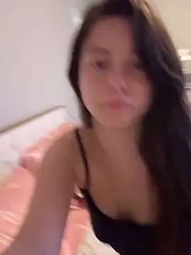 lilbbyily online show from April 17, 2026, 2:25 am