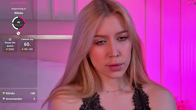 Snapshot of VelvetHell chatting on November 1, 2025, 3:52 am VelvetHell online show from November 1, 2025, 3:52 am