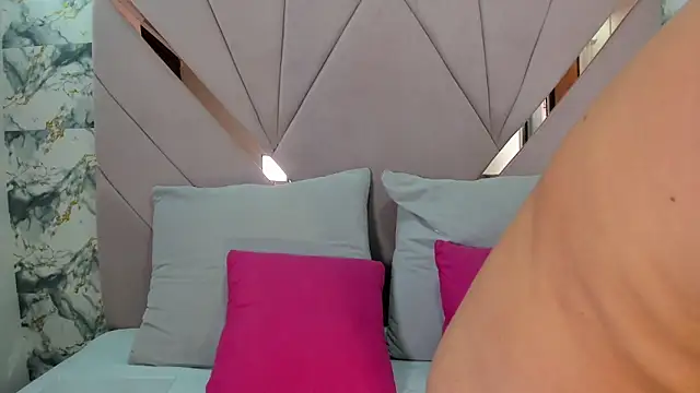 angel dthroat3 online show from November 9, 2025, 9:35 pm