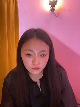 Julia-Elsa online show from September 28, 2025, 4:01 pm