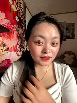 Julia-Elsa online show from October 3, 2025, 4:31 am