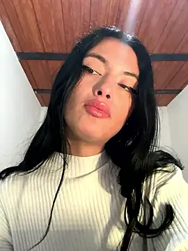 LiaCollings online show from January 11, 2026, 11:48 am