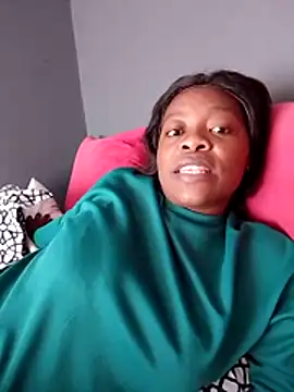 sexyhotchic93 online show from November 11, 2025, 8:25 am