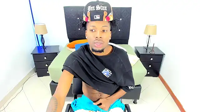 maikol monstercock online show from October 7, 2025, 4:31 am