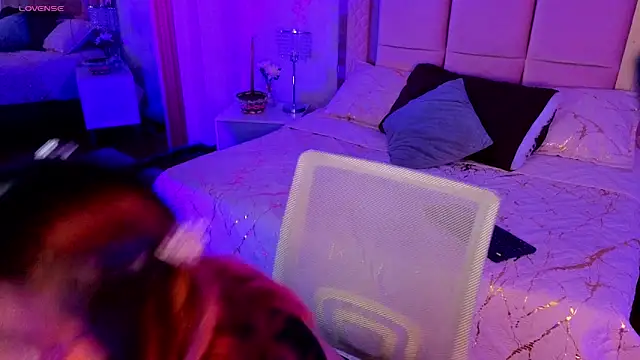 AlanaOdison online show from November 27, 2025, 8:33 pm