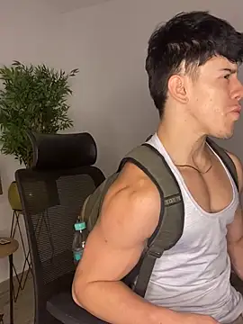 MaxCooper1 online show from September 17, 2025, 9:05 pm