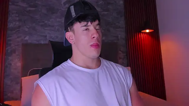 MaxCooper1 online show from September 22, 2025, 12:01 am