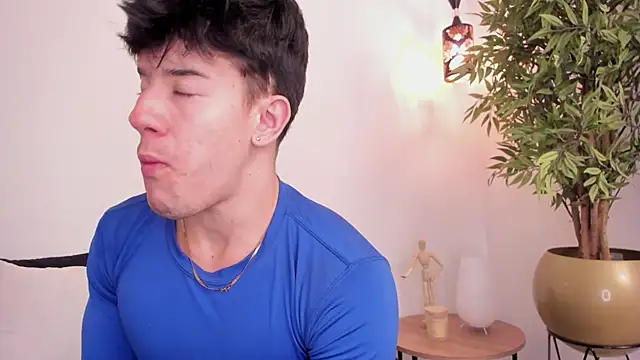 MaxCooper1 online show from September 29, 2025, 5:51 pm