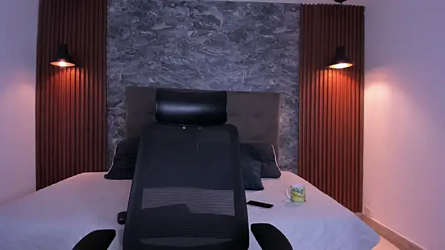 MaxCooper1 online show from October 10, 2025, 8:41 pm