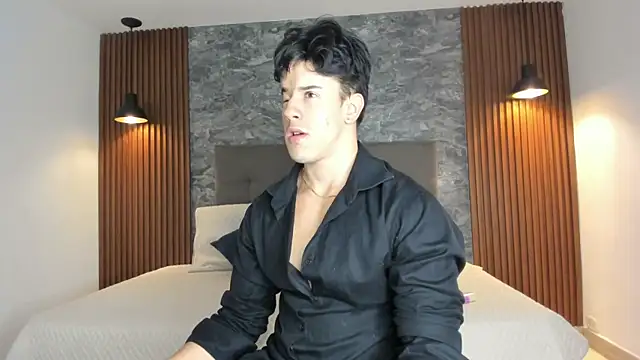 MaxCooper1 online show from October 13, 2025, 8:09 pm