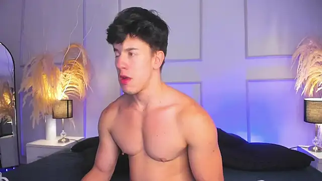 MaxCooper1 online show from October 16, 2025, 10:44 pm