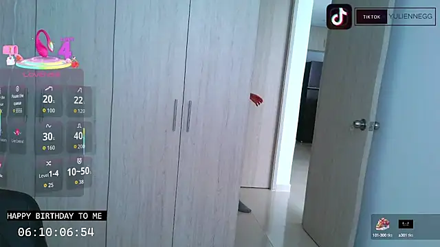 Yulienneg online show from September 17, 2025, 6:53 pm