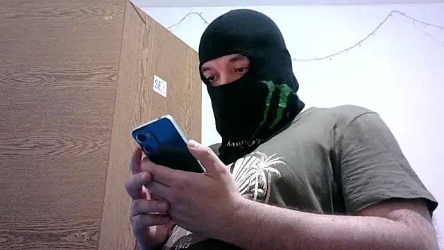 Snapshot of Black_Scorpion91 chatting on October 29, 2025, 6:20 pm Black Scorpion91 online show from October 29, 2025, 6:20 pm