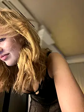 Emaline Fane online show from October 28, 2025, 5:37 pm