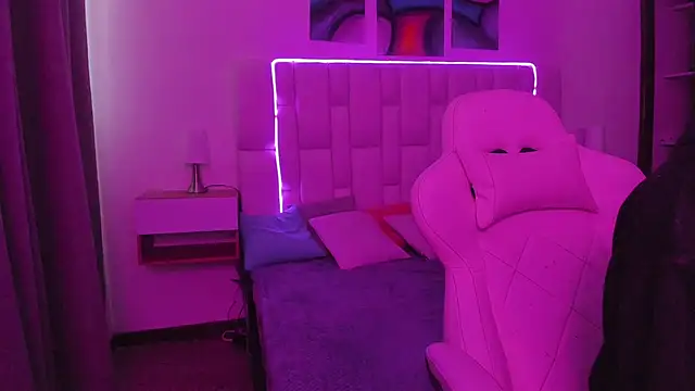 MilkWhore1 online show from April 6, 2026, 7:26 pm