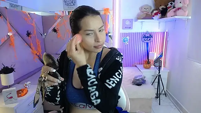 Mia garcia28 online show from October 24, 2025, 7:54 pm