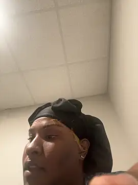 honestlychina online show from September 28, 2025, 9:09 pm