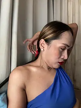 RomanticPearlTS online show from April 14, 2026, 1:44 am