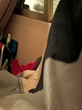 Junani2231 online show from November 6, 2025, 1:39 am