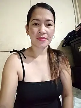 wildxxxGia online show from February 1, 2026, 7:45 pm