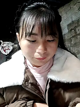 Sunyinn online show from November 5, 2025, 2:33 am