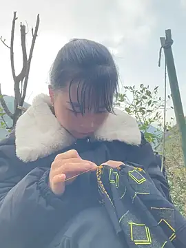 Sunyinn online show from December 19, 2025, 1:01 am