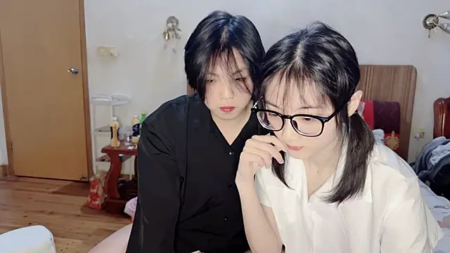 Crush-1 online show from November 19, 2025, 4:51 pm