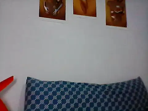 nhayasquirt online show from October 14, 2025, 10:21 pm