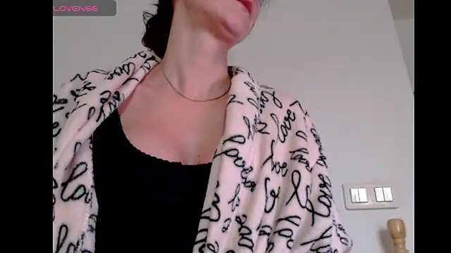 BritneyDivine online show from October 19, 2025, 5:19 am