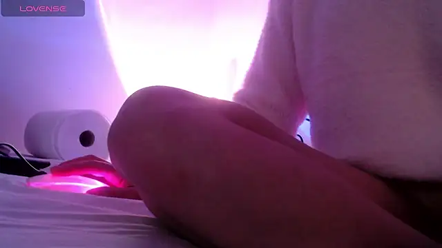 BritneyDivine online show from November 4, 2025, 5:17 am