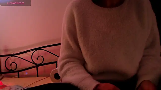 BritneyDivine online show from November 8, 2025, 7:41 am